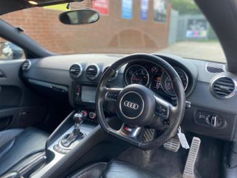 Audi TT 2.0 TDI Black Edition S Tronic quattro Euro 5 3dr