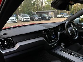 Volvo XC60 2.0 D4 R-Design Pro Auto AWD Euro 6 (s/s) 5dr