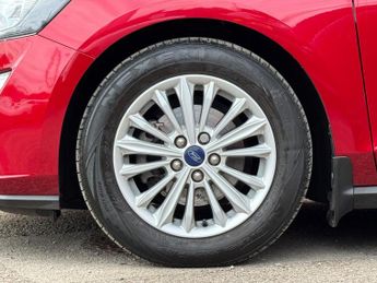 Ford Focus 1.0T EcoBoost Titanium Euro 6 (s/s) 5dr