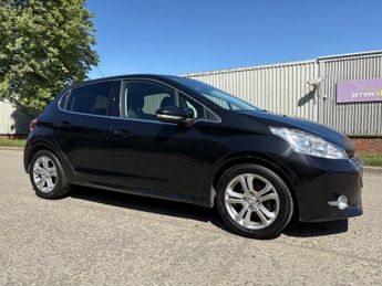 Peugeot 208 1.2 VTi Allure Euro 5 5dr