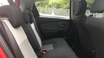 Toyota Yaris 1.5 VVT-i Icon Euro 6 5dr