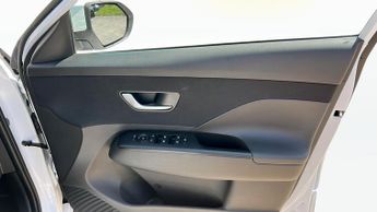 Hyundai Kona 65kWh Advance 5dr Automatic