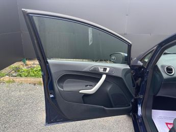 Ford Fiesta 1.4 Zetec 5dr