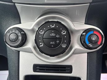 Ford Fiesta 1.4 Zetec 5dr