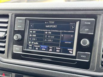 Volkswagen Crafter 2.0 TDI CR35 Trendline FWD LWB High Roof Euro 6 (s/s) 5dr