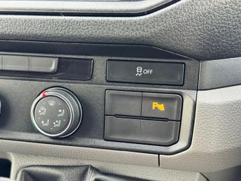 Volkswagen Crafter 2.0 TDI CR35 Trendline FWD LWB High Roof Euro 6 (s/s) 5dr