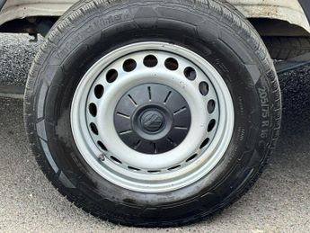 Volkswagen Crafter 2.0 TDI CR35 Trendline FWD LWB High Roof Euro 6 (s/s) 5dr