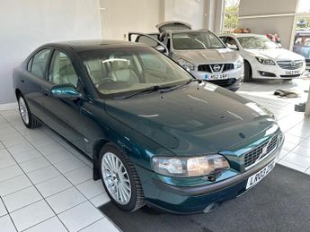 Volvo S60 2.0T SE 4dr
