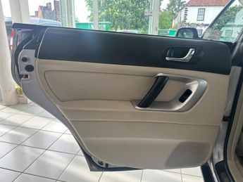 Subaru Outback 3.0 R 5dr