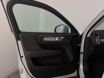 Volvo XC40 1.5h T4 Recharge 10.7kWh Inscription Auto Euro 6 (s/s) 5dr