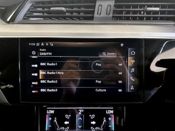 Audi e-tron 50 Black Edition Auto quattro 5dr 71.2kWh (11kW Charger)