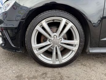 Audi A3 2.0 TDI S line S Tronic Euro 6 (s/s) 3dr (Nav)