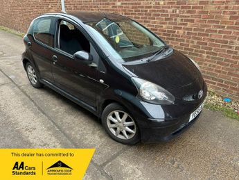 Toyota AYGO 1.0 VVT-i Black Euro 4 5dr