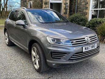 Volkswagen Touareg 3.0 TDI V6 BlueMotion Tech R-Line Plus Tiptronic 4WD Euro 6 (s/s