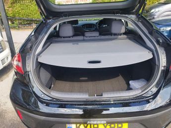 Hyundai IONIQ 1.6 h-GDi Premium DCT Euro 6 (s/s) 5dr