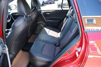 Toyota RAV4 2.5 VVT-h 18.1 kWh Dynamic CVT 4WD Euro 6 (s/s) 5dr