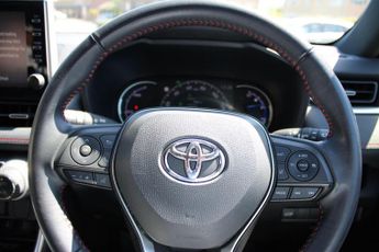 Toyota RAV4 2.5 VVT-h 18.1 kWh Dynamic CVT 4WD Euro 6 (s/s) 5dr