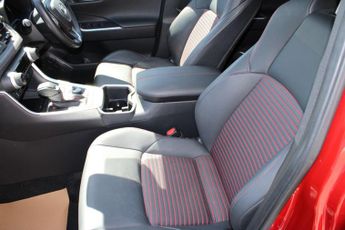 Toyota RAV4 2.5 VVT-h 18.1 kWh Dynamic CVT 4WD Euro 6 (s/s) 5dr