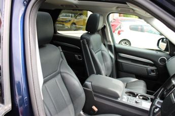 Land Rover Discovery 3.0 SD V6 Landmark Edition Auto 4WD Euro 6 (s/s) 5dr