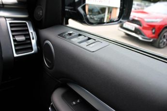Land Rover Discovery 3.0 SD V6 Landmark Edition Auto 4WD Euro 6 (s/s) 5dr