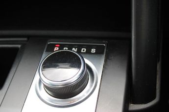 Land Rover Discovery 3.0 SD V6 Landmark Edition Auto 4WD Euro 6 (s/s) 5dr