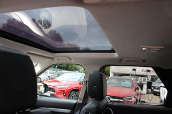 Land Rover Discovery 3.0 SD V6 Landmark Edition Auto 4WD Euro 6 (s/s) 5dr