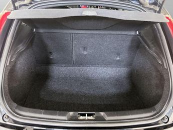 Volvo V40 2.0 T2 R-Design Nav Plus Euro 6 (s/s) 5dr