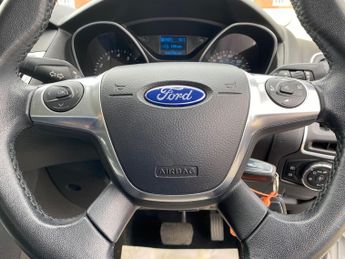 Ford Focus 1.6 Zetec Powershift Euro 5 5dr