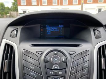 Ford Focus 1.6 Zetec Powershift Euro 5 5dr