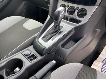 Ford Focus 1.6 Zetec Powershift Euro 5 5dr