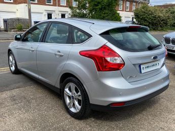 Ford Focus 1.6 Zetec Powershift Euro 5 5dr