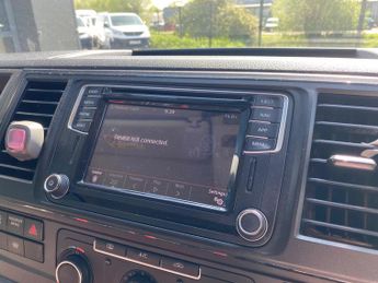 Volkswagen Transporter Sportline 2.0 BiTDI T32 BlueMotion Tech Sportline Crew Van DSG LWB Euro 6 