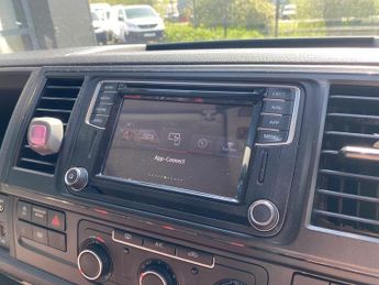 Volkswagen Transporter Sportline 2.0 BiTDI T32 BlueMotion Tech Sportline Crew Van DSG LWB Euro 6 