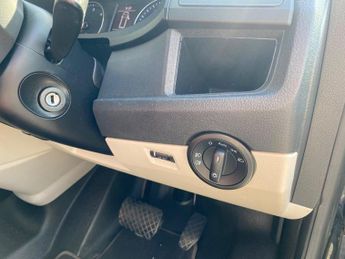 Volkswagen Transporter Sportline 2.0 BiTDI T32 BlueMotion Tech Sportline Crew Van DSG LWB Euro 6 