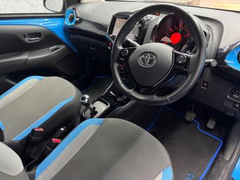 Toyota AYGO 1.0 VVT-i x-cite x-shift Euro 6 5dr