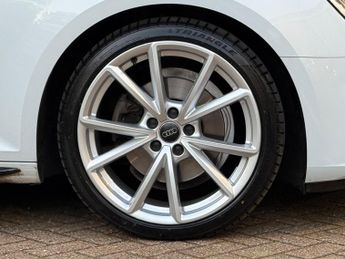 Audi A4 Avant 2.0 TFSI Black Edition S Tronic Euro 6 (s/s) 5dr