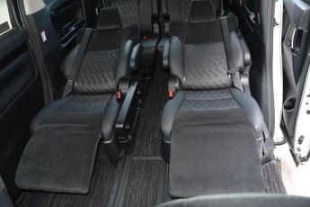 Toyota Vellfire 2.5 Hybrid-Twin Sunroofs-Leather
