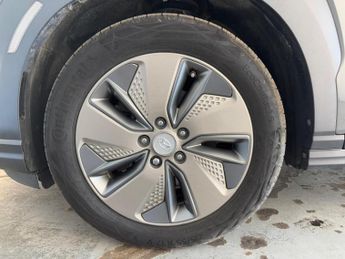 Hyundai KONA 64kWh Premium Auto 5dr (7kW Charger)