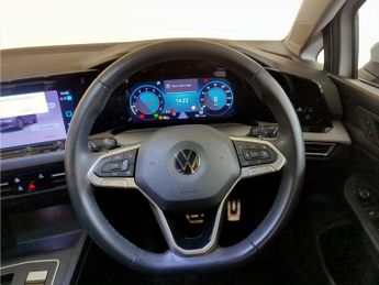 Volkswagen Golf 1.5 eTSI MHEV Active DSG Euro 6 (s/s) 5dr