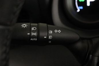 Toyota Yaris 1.5 VVT-h Design E-CVT Euro 6 (s/s) 5dr
