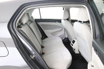 Volkswagen Golf 2.0 TDI Life Euro 6 (s/s) 5dr
