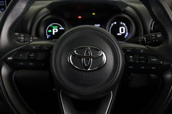 Toyota Yaris 1.5 VVT-h Design E-CVT Euro 6 (s/s) 5dr