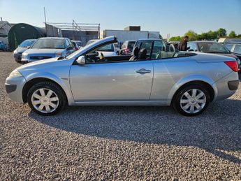 Renault Megane 1.6 VVT Dynamique 2dr