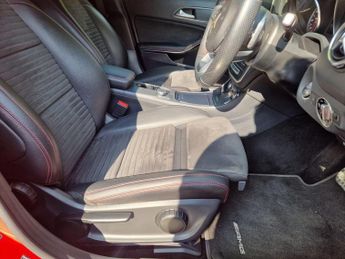 Mercedes-Benz GLA 2.1 GLA200d AMG Line (Executive) 7G-DCT Euro 6 (s/s) 5dr