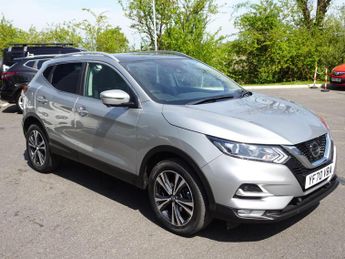 Nissan Qashqai 1.3 DIG-T N-Connecta Euro 6 (s/s) 5dr