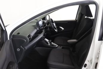 Toyota Yaris 1.5 VVT-h Design E-CVT Euro 6 (s/s) 5dr