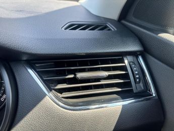 Skoda Octavia 2.0 TDI Scout DSG 4WD Euro 6 (s/s) 5dr