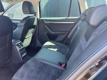 Skoda Octavia 2.0 TDI Scout DSG 4WD Euro 6 (s/s) 5dr