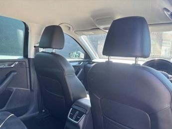Skoda Octavia 2.0 TDI Scout DSG 4WD Euro 6 (s/s) 5dr
