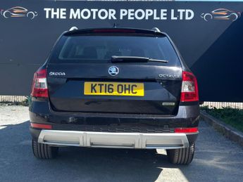 Skoda Octavia 2.0 TDI Scout DSG 4WD Euro 6 (s/s) 5dr